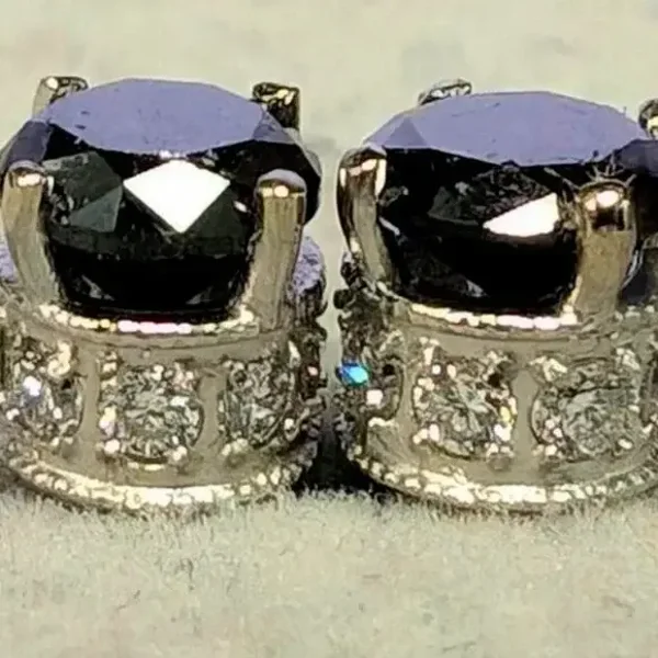 14K White Gold 1G Black Diamond + White Lab Dia 0.88+0.08Ct Earrings Made in Canada Appraised Retail $2200
