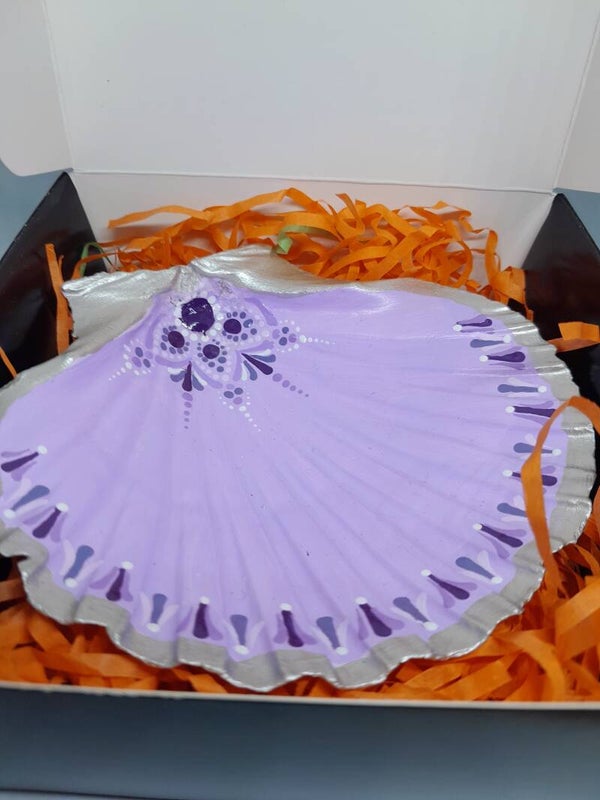 scallop shell trinket dish