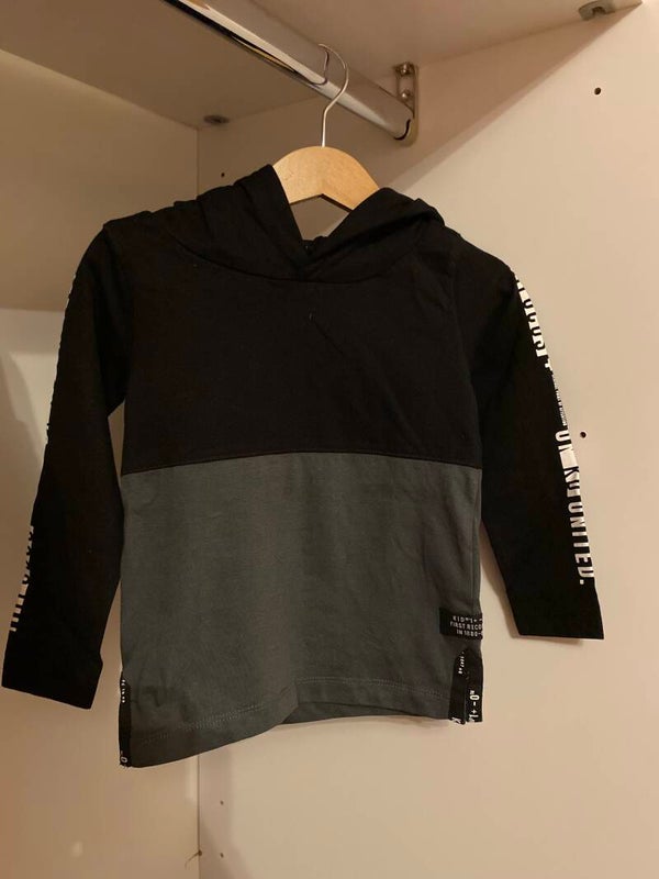 Longsleeve met kap