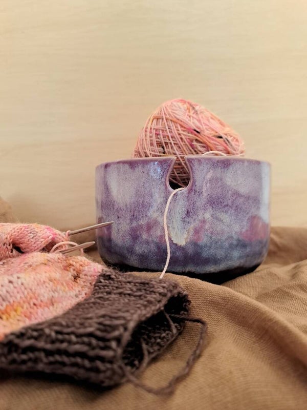 Yarn Bowl  - Piece of clay Paars