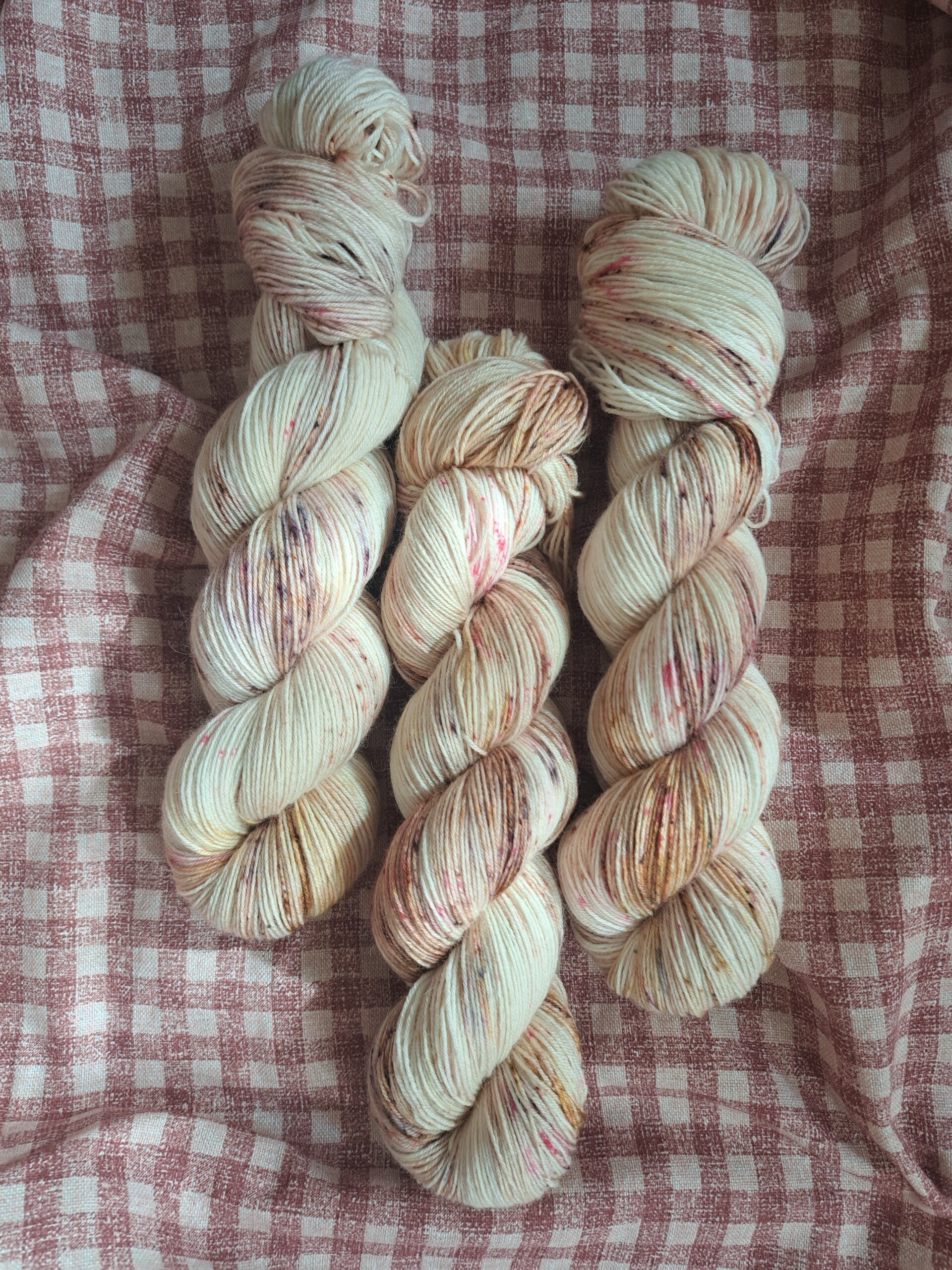 BFL sock 'Spring Freckles' 💚