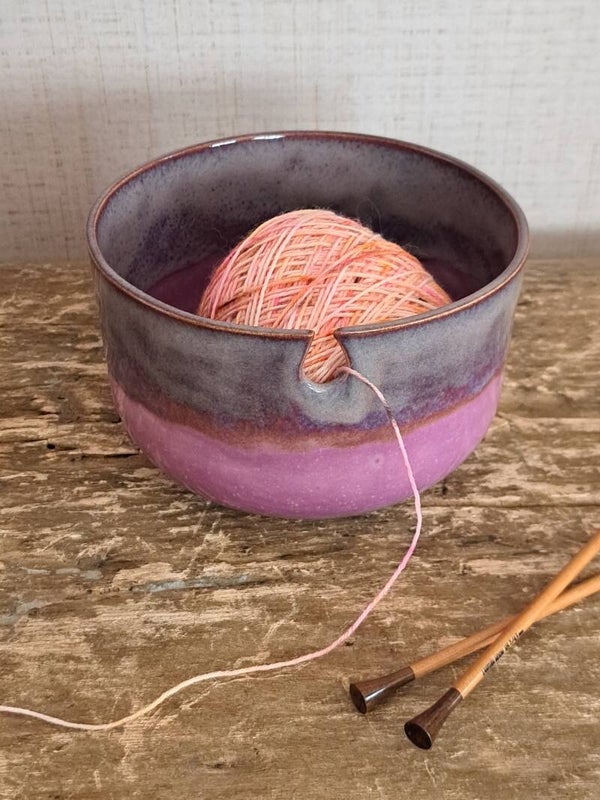 Yarn Bowl  - Piece of clay GERESERVEERD voor Laura
