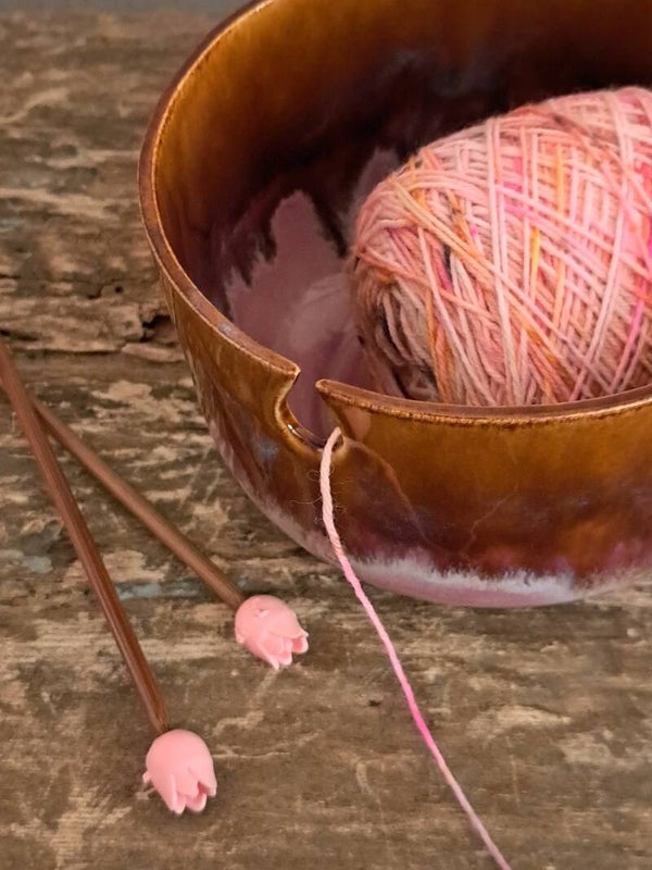 Yarn Bowl  - Piece of clay 2 - Roest / oud roze