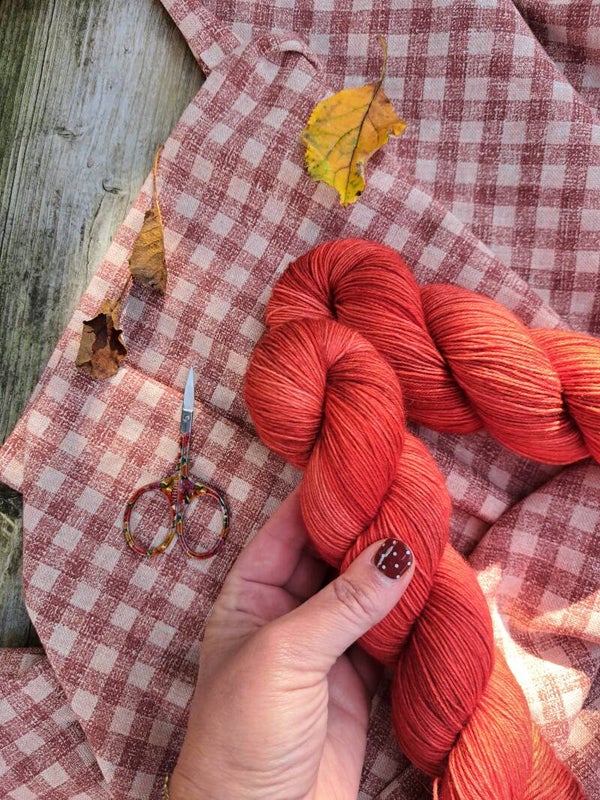BFL sock 'Phoenix Whisper' 💚
