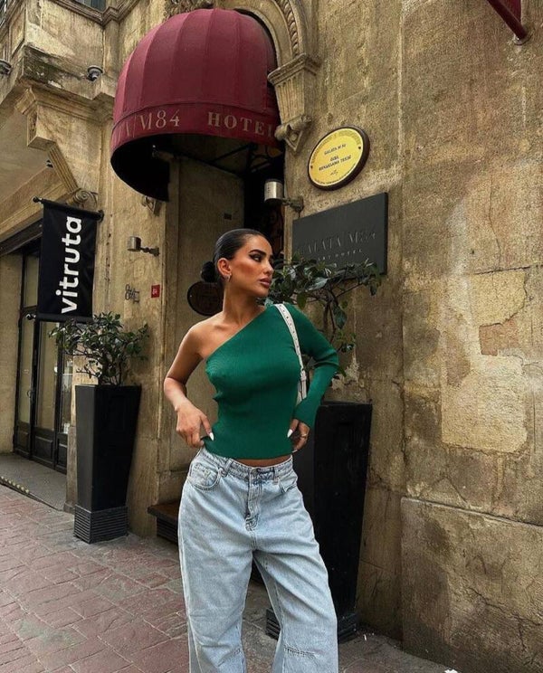 BLUZE JESHILE ME NJE KRAHE