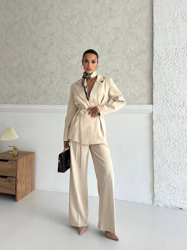 KOSTUM SERIOZ ME RRIP NE MES BEZHE 111214