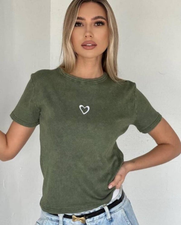 BLUZE JESHILE ME ZEMER TE VOGEL