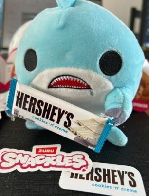 Snackles | Seth the Shark