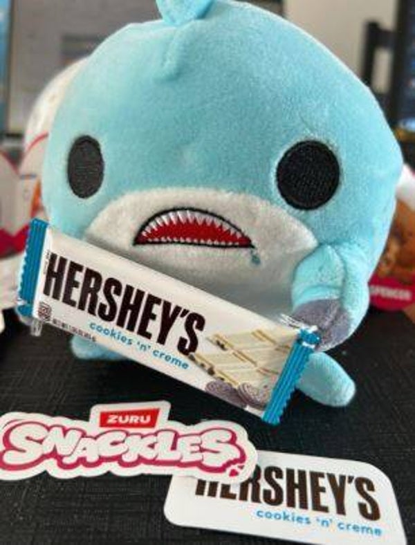 Snackles | Seth the Shark