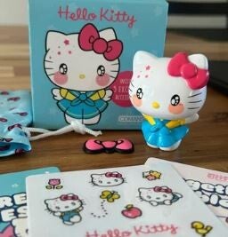 Hello Kitty & Friends: Hello Kitty
