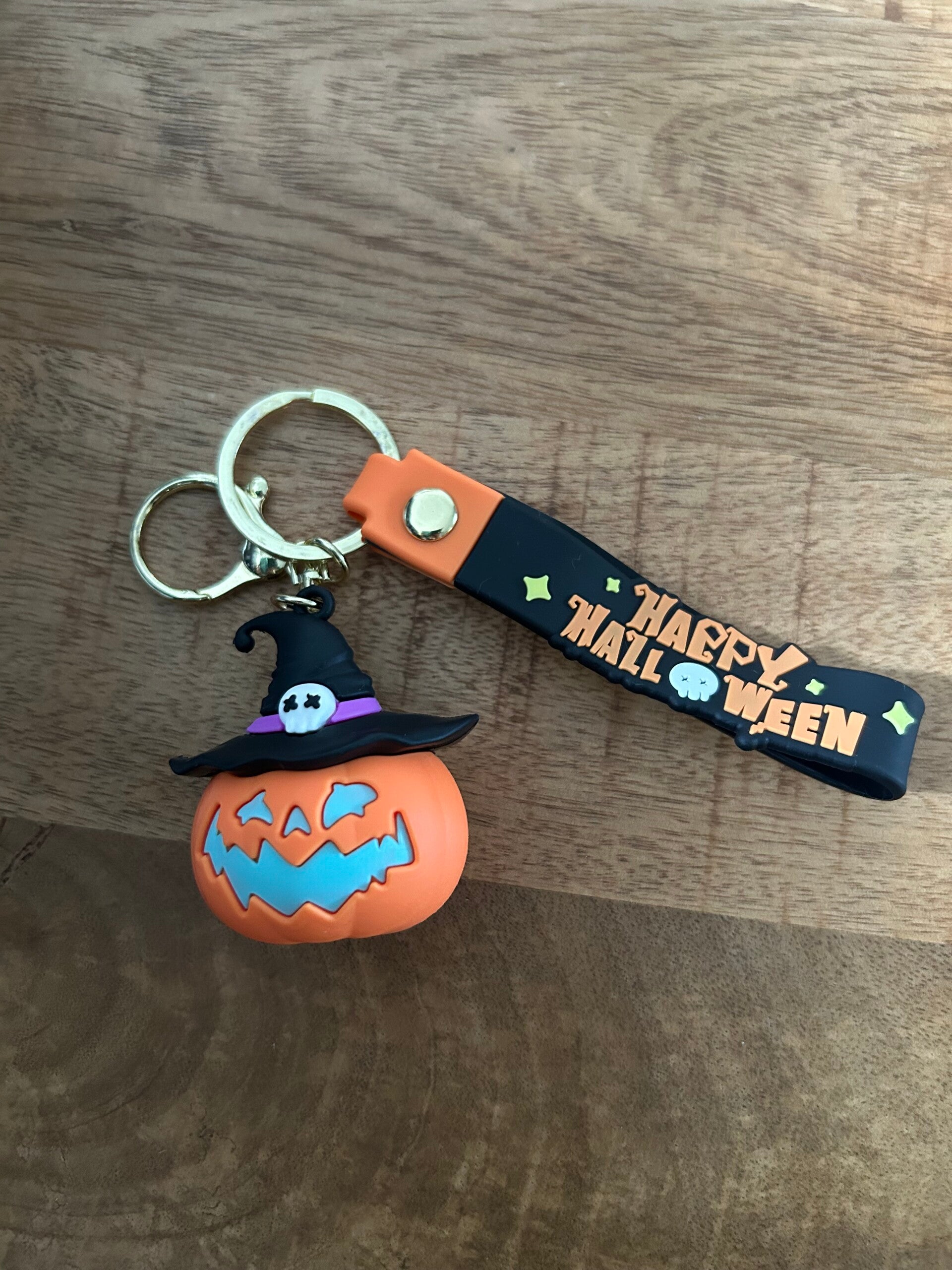 Halloween Keychain: Witch