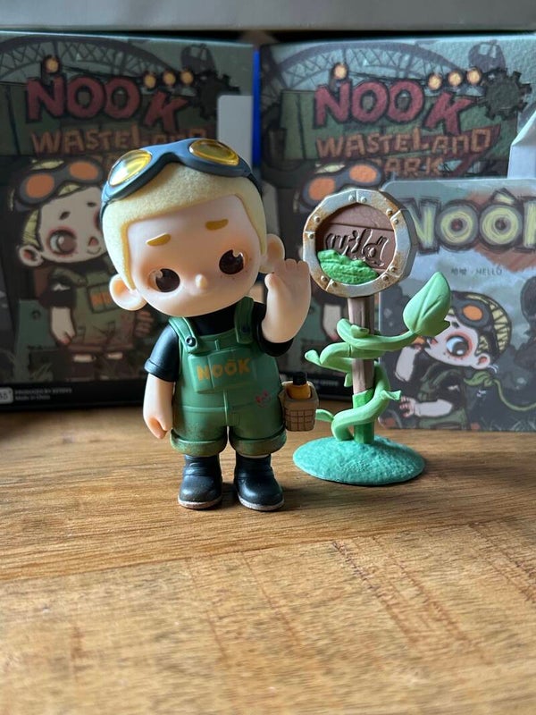 Nook Wasteland Park - Hello (8cm)