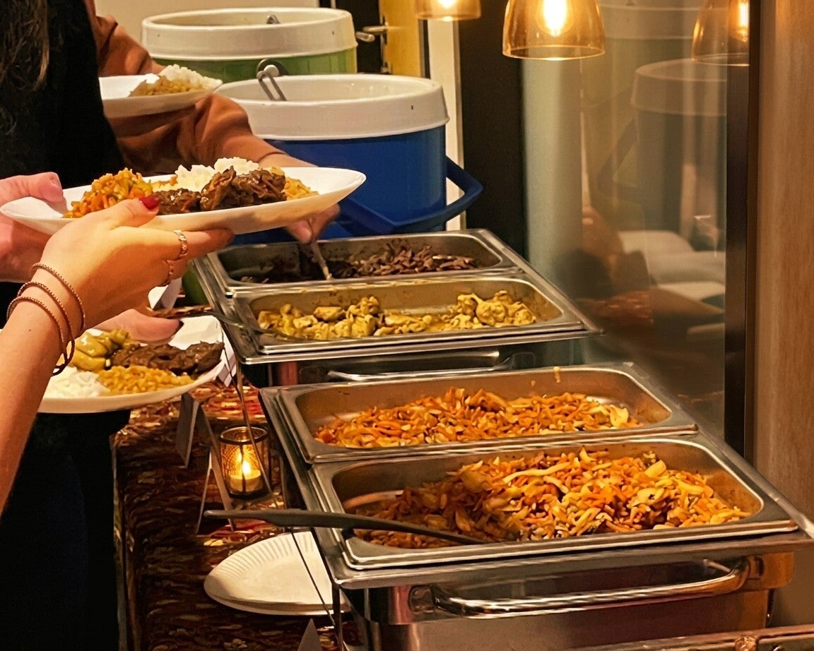 indonesische catering bij een middelbare school in Rotterdam