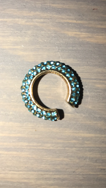 earcuff blue