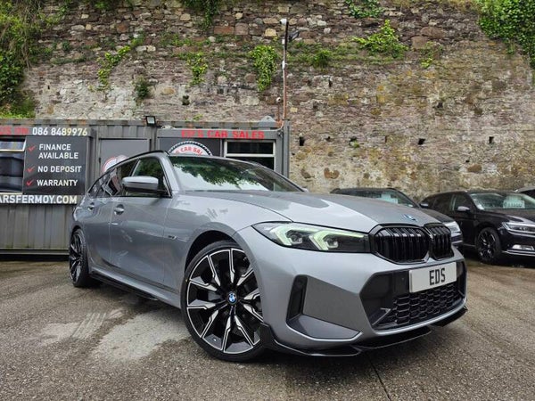 BMW 330e Touring Face-Lift M-Sport i-Performance 2.0 Petrol Plug in Hybrid 292 Bhp with Extra Boost 2023 (231)