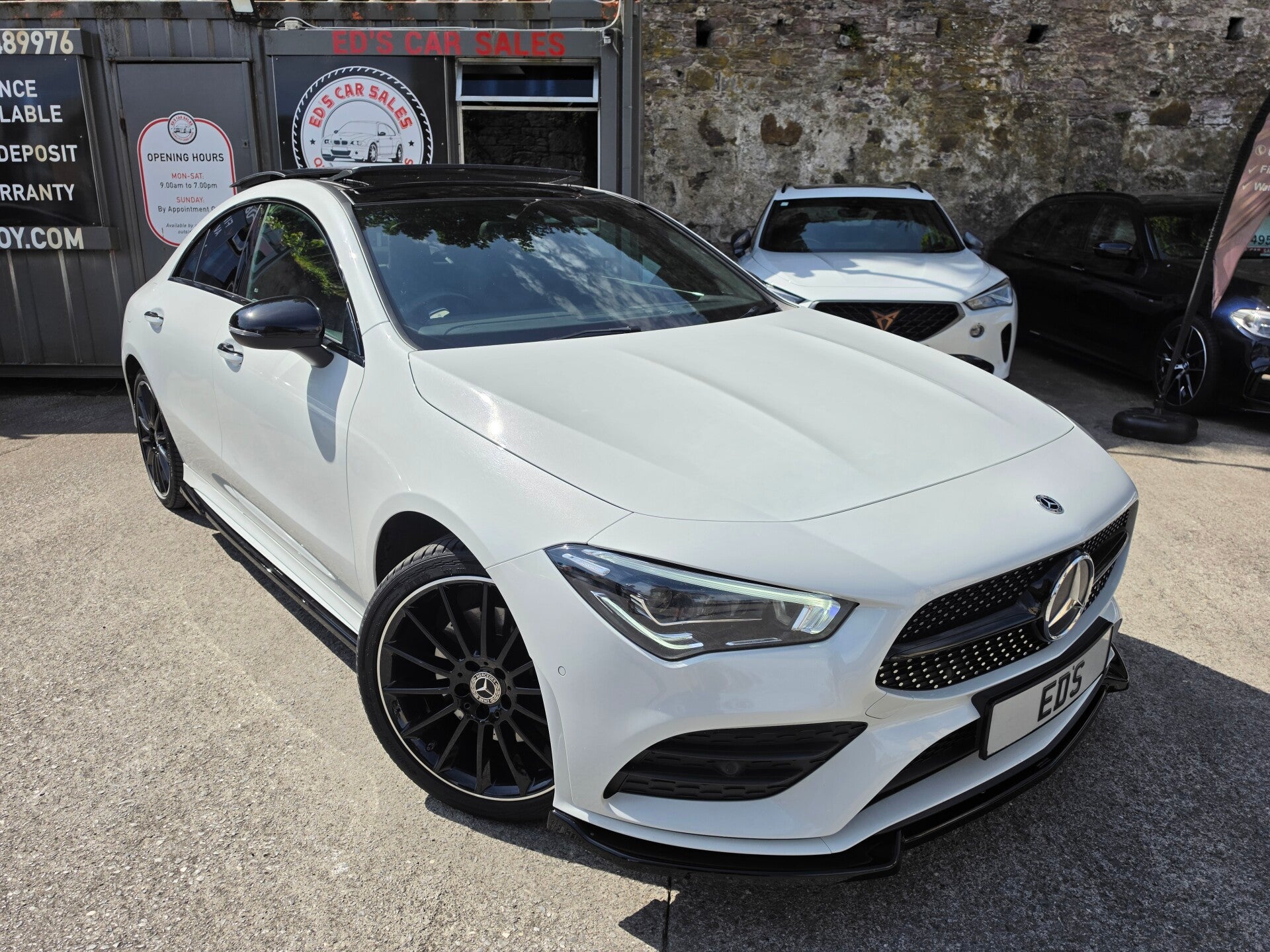 Mercedes-Benz Cla250e Petrol Plug In Hybrid 265 Bhp Amg Line Premium Plus Night Edition 2023 (231)