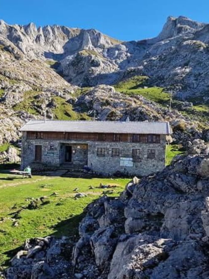 Bergpad tijdens de langste wandeldag van de Picos de Europa-trektocht