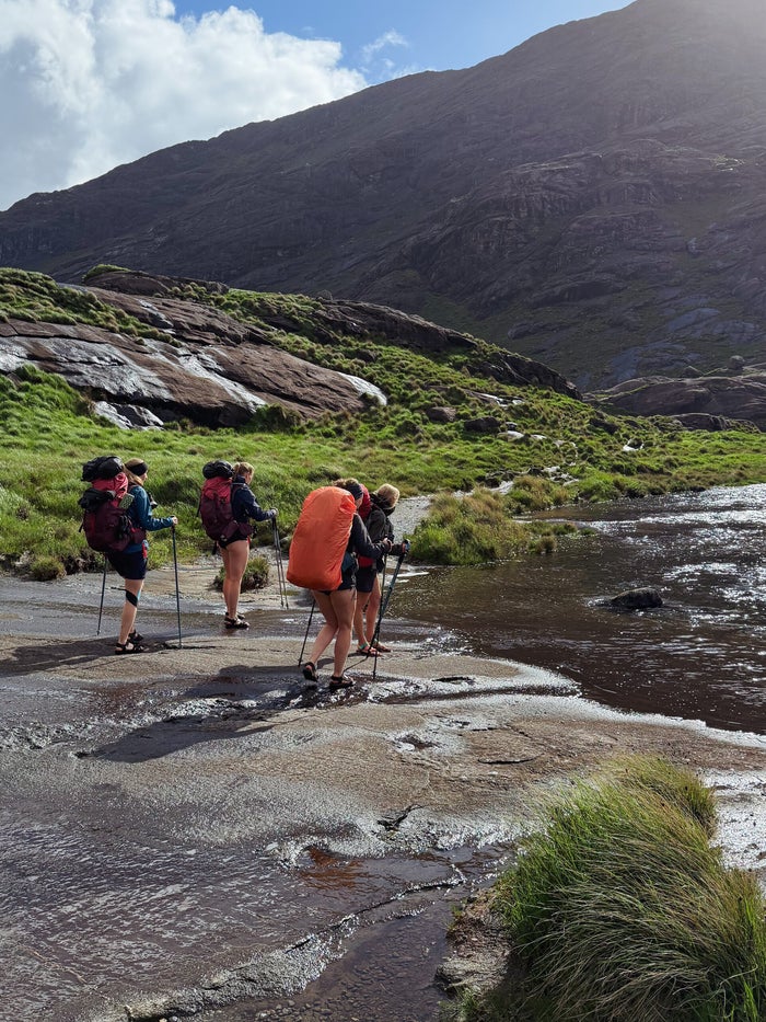 Het afgelegen bergmeer Loch Coruisk, omringd door de Cuillin-bergketen