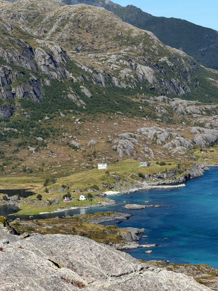 Boottocht over een fjord tijdens de Lofoten Crossing