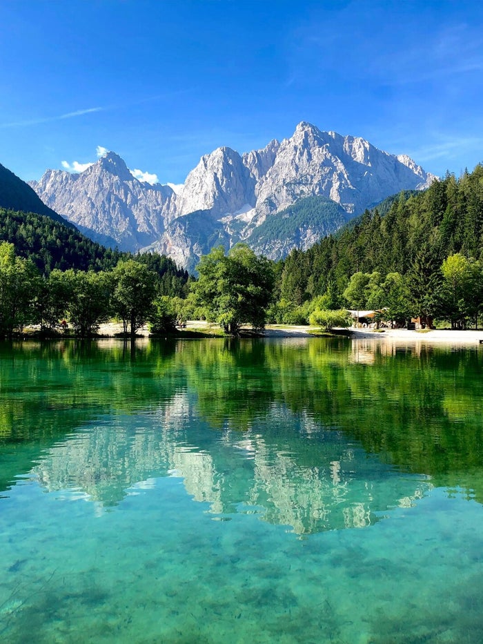 Alpenmeer in het Triglav Nationaal Park tijdens de huttentocht in Slovenië