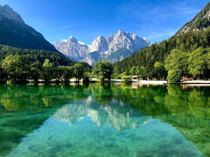Alpenmeer in het Triglav Nationaal Park tijdens de huttentocht in Slovenië