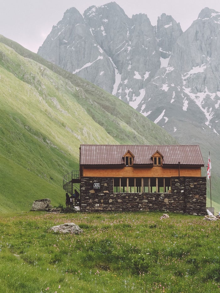 Traditioneel Georgisch bergdorp langs de trekkingroute (4)