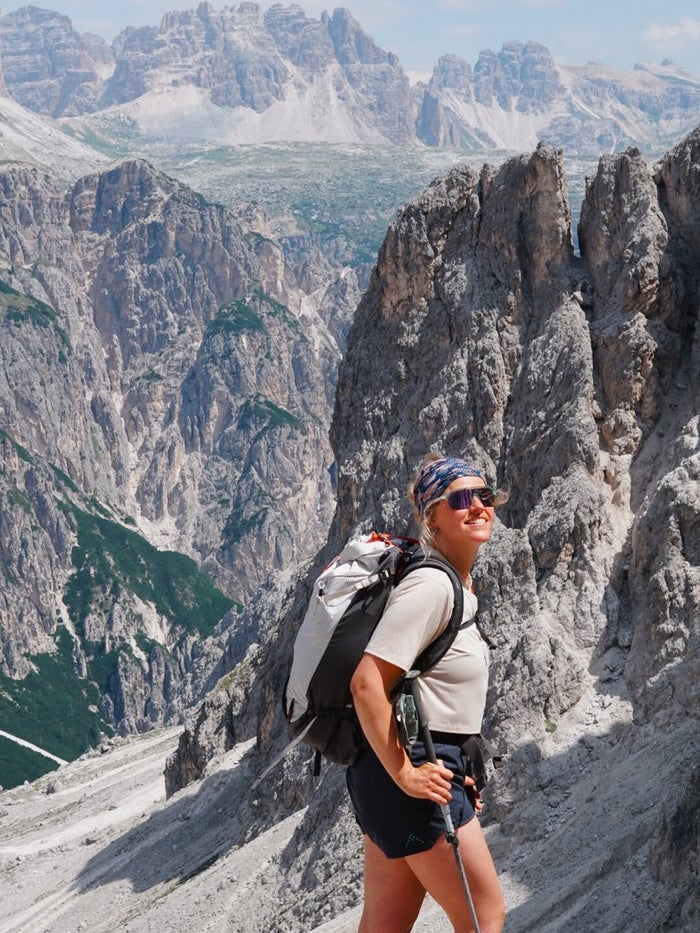 Authentieke Italiaanse maaltijd geserveerd tijdens de huttentocht door de Dolomieten