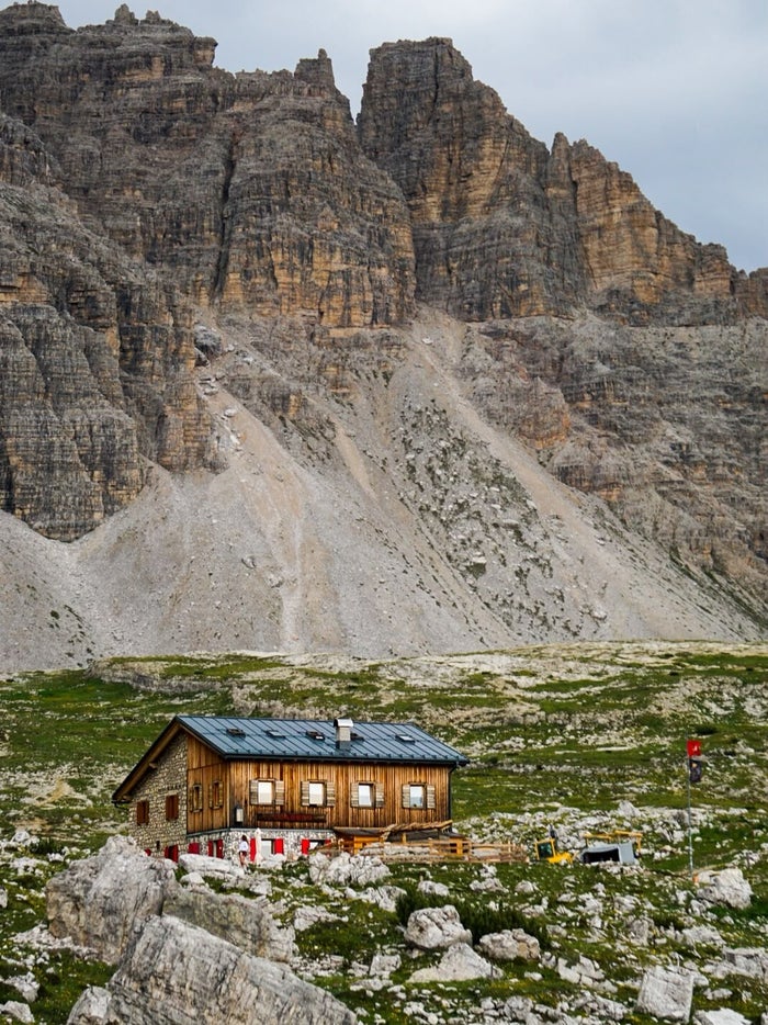 Uitzicht op de Tre Cime di Lavaredo tijdens de huttentocht door de Dolomieten