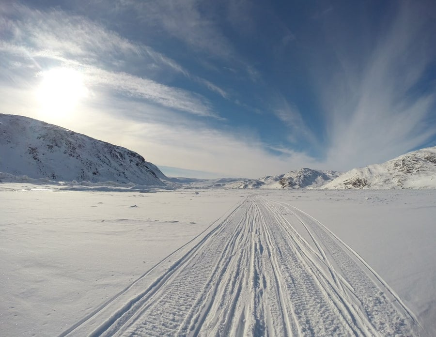 Sneeuwschoenwandelen van Saltoluokta naar Sitojaure tijdens dag 2 van de Kungsleden-wintertocht