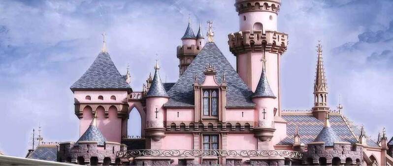 headerfoto prinzessin - fantasieschloss mit vielen türmchen