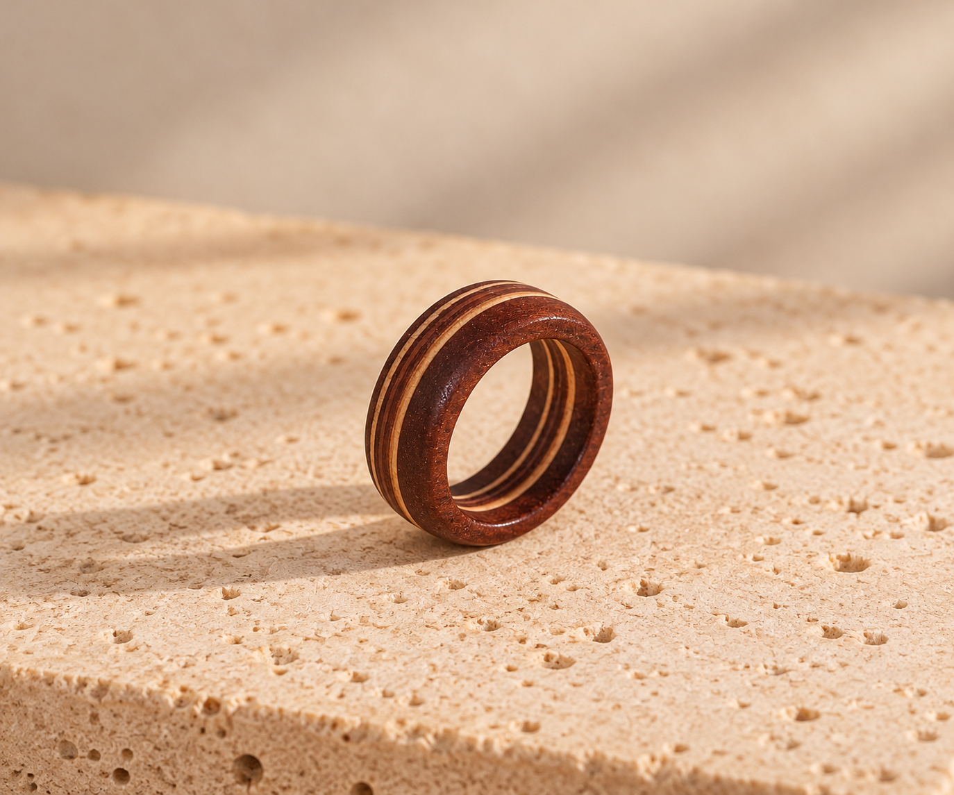 Houten ring Meranti – Gelaagd - Olie - Ringmaat 17.5