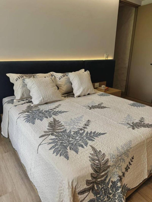 EDREDON ESTAMPADO 5 PIEZAS CAMA 140