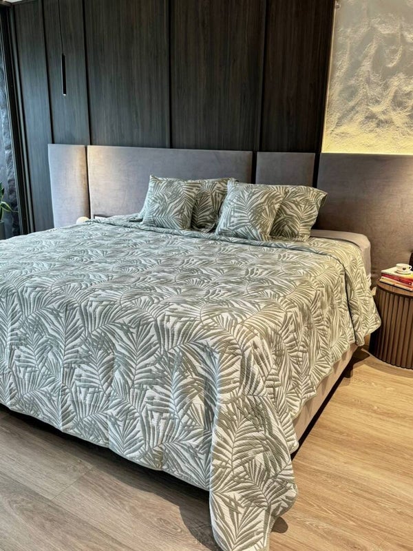 EDREDON ESTAMPADO CASA REAL PARA CAMA 140