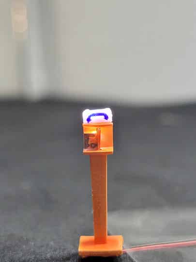 Téléphone pour passage a niveau  avec éclairage