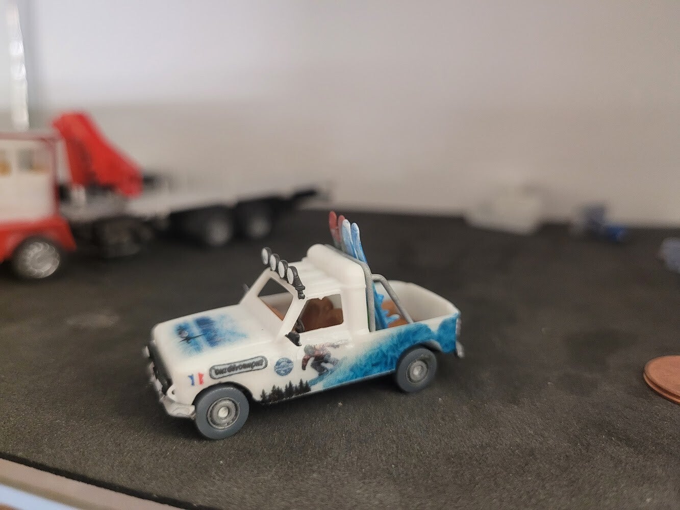 Renault 4L Glacier Rider –  1/87