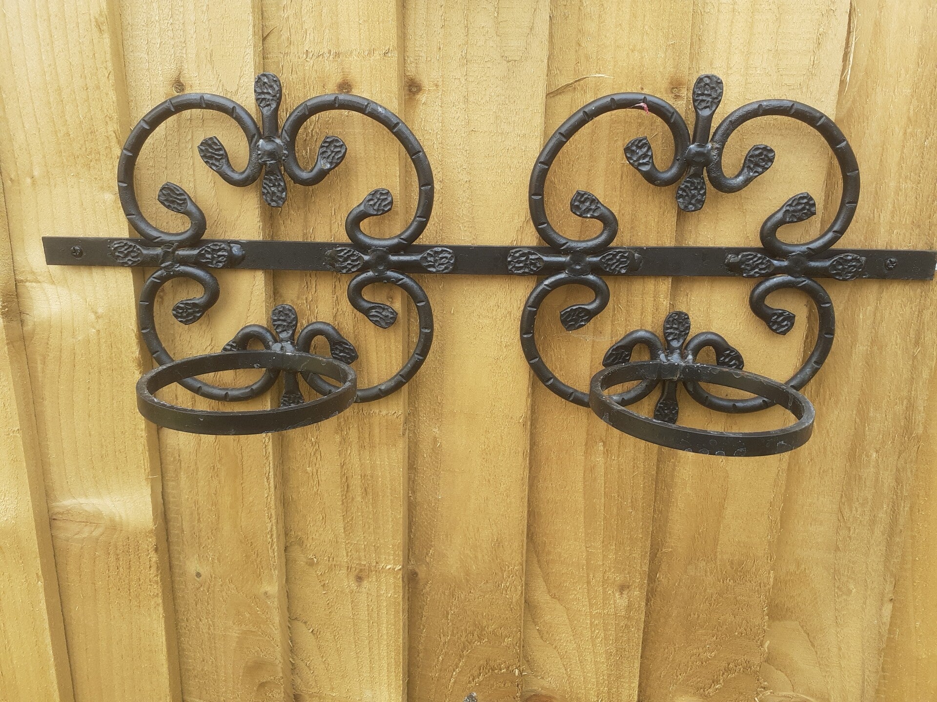 Double Rossette Planter (round bar)