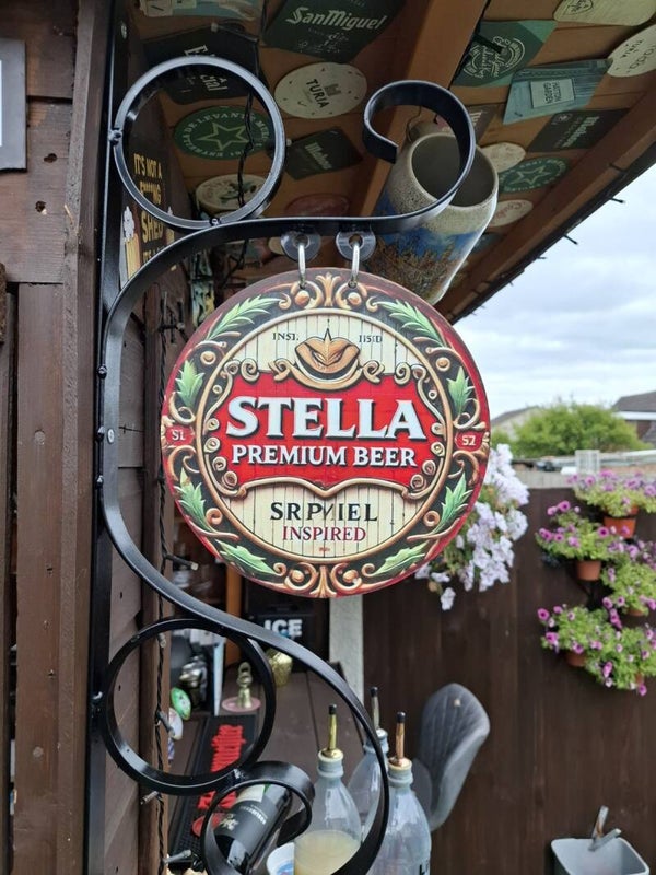 Stella sign and bracket
