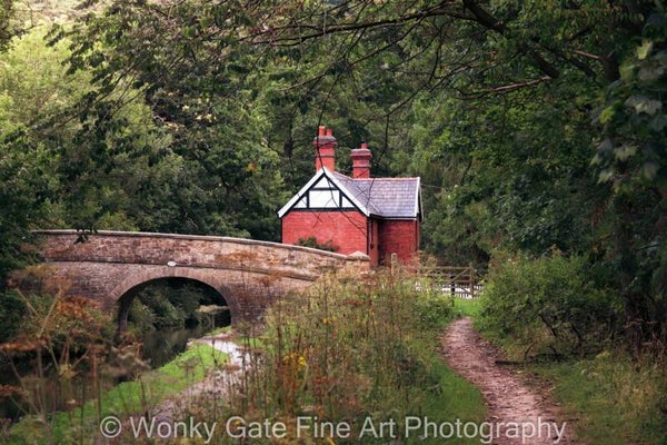 Canalside Cottage on the Llangollen Canal