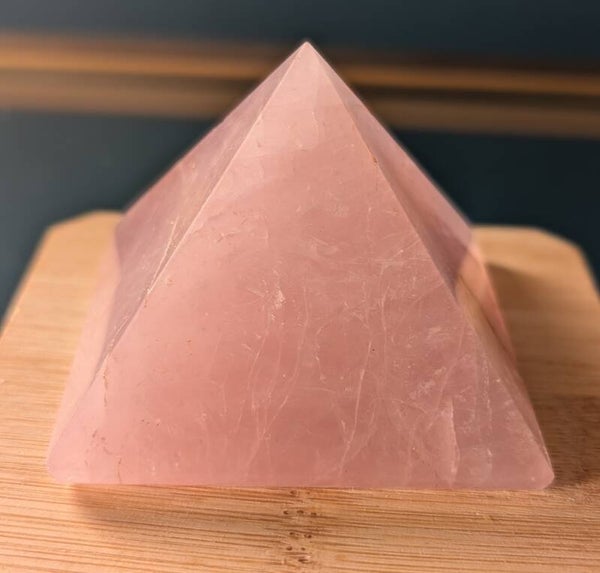 Rose Quartz A Pyramid