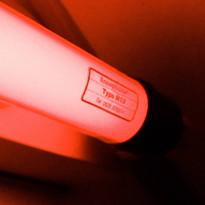 4x Professionele Encapsulite doka-tl-verlichting R10-rood 36W/120 cm, per stuk of per meer