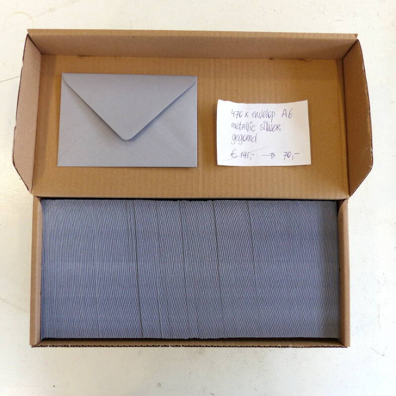 470x A6/10x15 envelop metallic zilver gegomd van 141,- voor 70,-