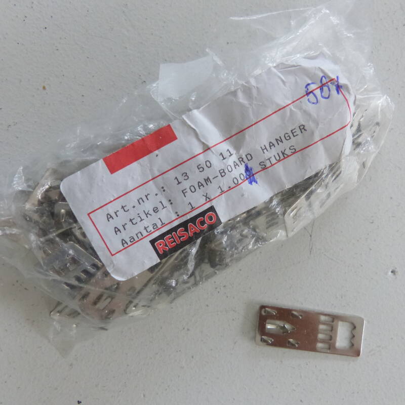 58x foam-bord hanger