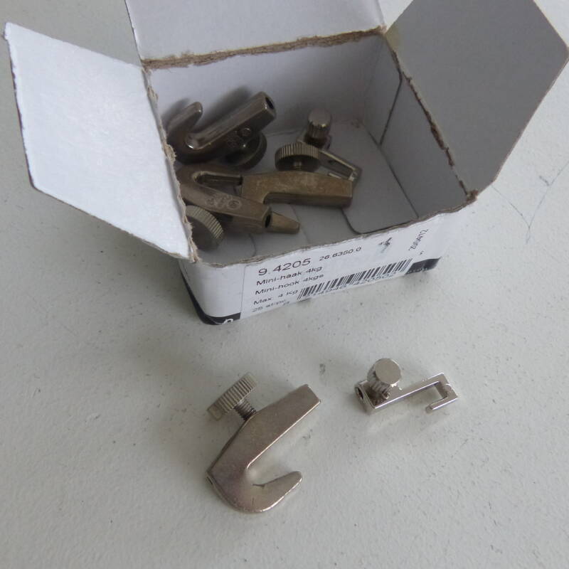 Artiteq 2x schroefhaak mini 4kg 94205 & 4x zwaar 134920 7kg.
