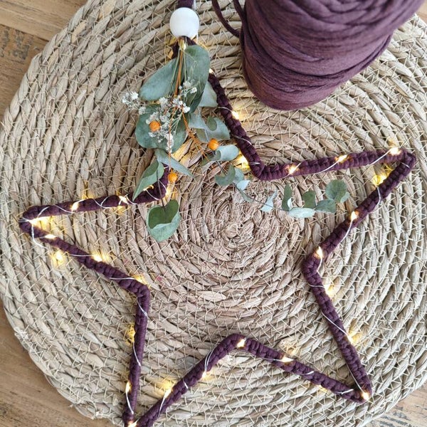 A TOUCH OFF CRISTMAS - 12 DEC