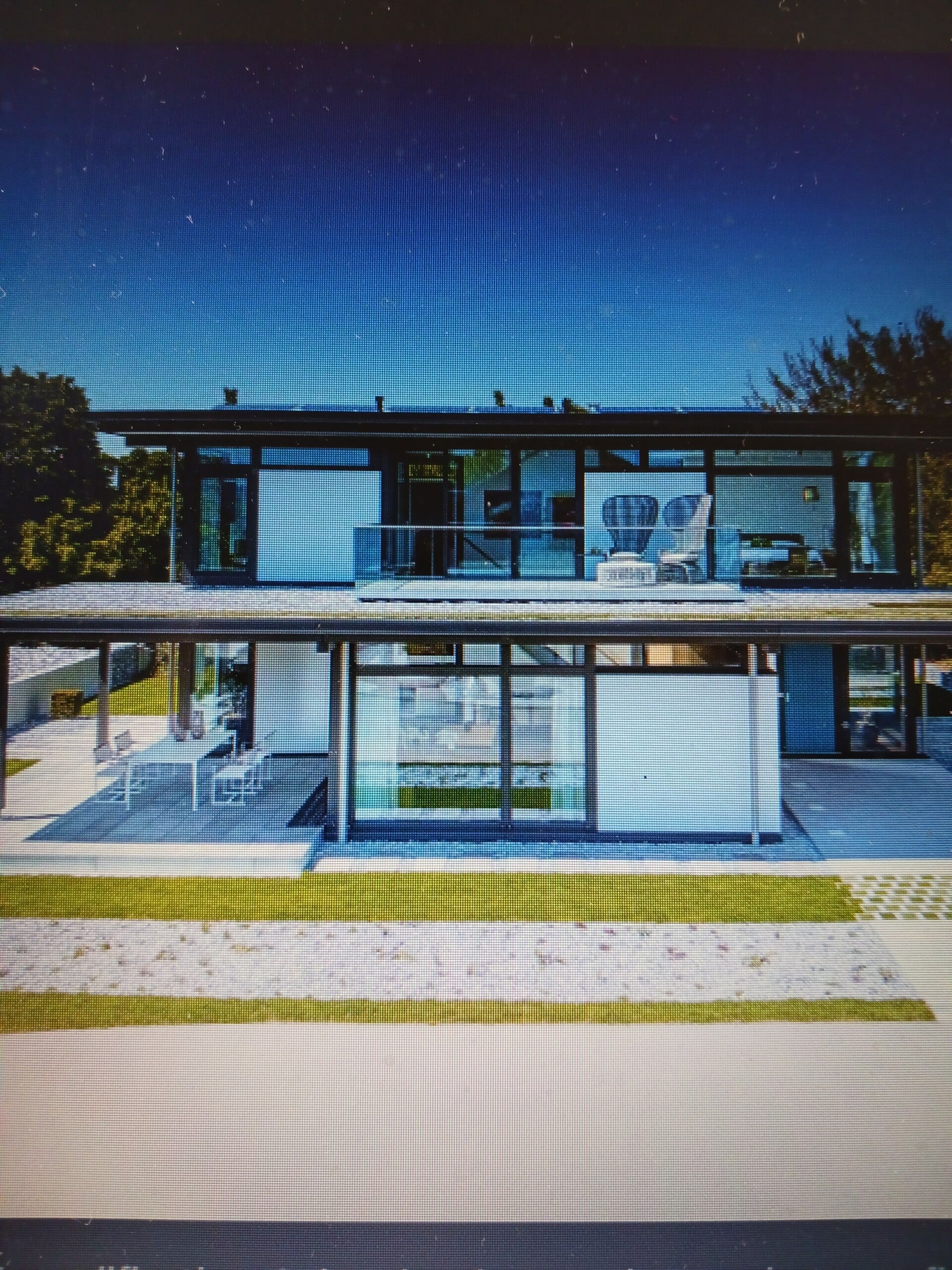 How to Slash Your Electricity Bills and Live Off-Grid: A Practical Guide to Solar Power for Every Home