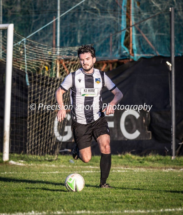 Garden Village v Cwmamman United 27.12.25