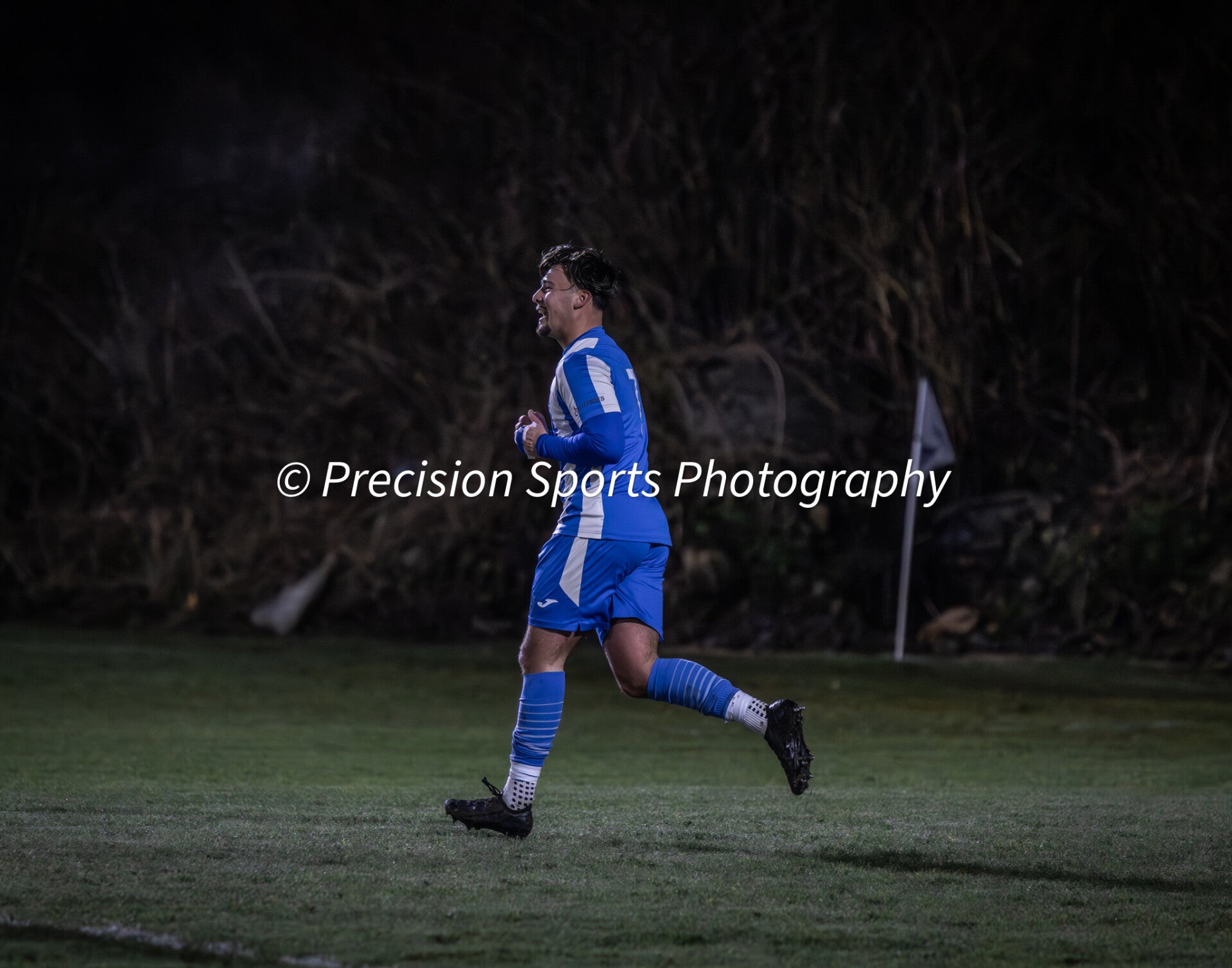 Cwmamman United v Llandarcy 2.1.26