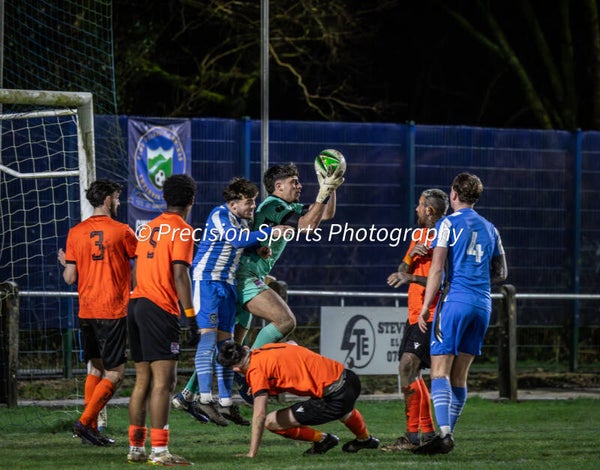 Cwmamman United v Llandarcy 2.1.26