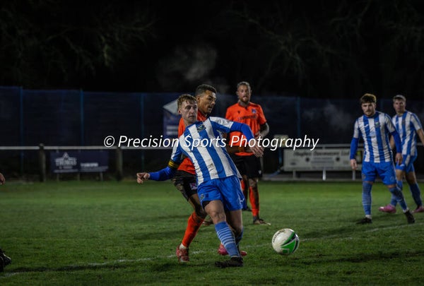 Cwmamman United v Llandarcy 2.1.26