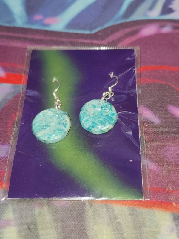 Korvakorut - marmory dot